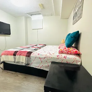 Luxury In Near Square One Mall & Pearson Airport Homestay Mississauga
